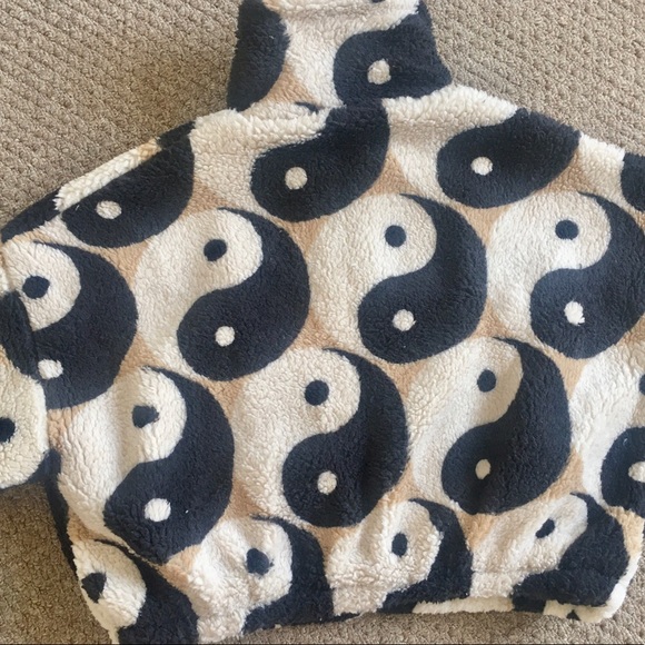 Urban Outfitters Yin Yang Sherpa Jacket - Picture 4 of 8